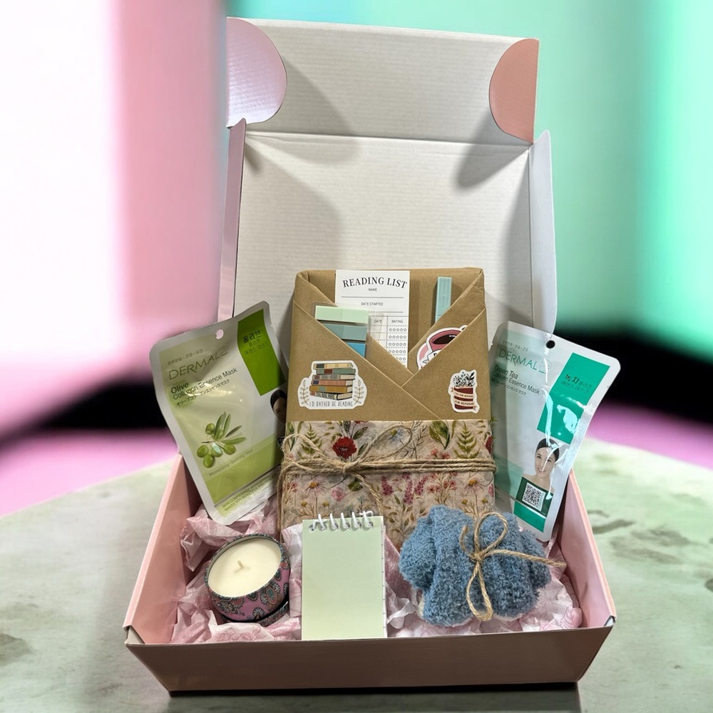Gift set to pair with your Blond date with a Book (sold separately)